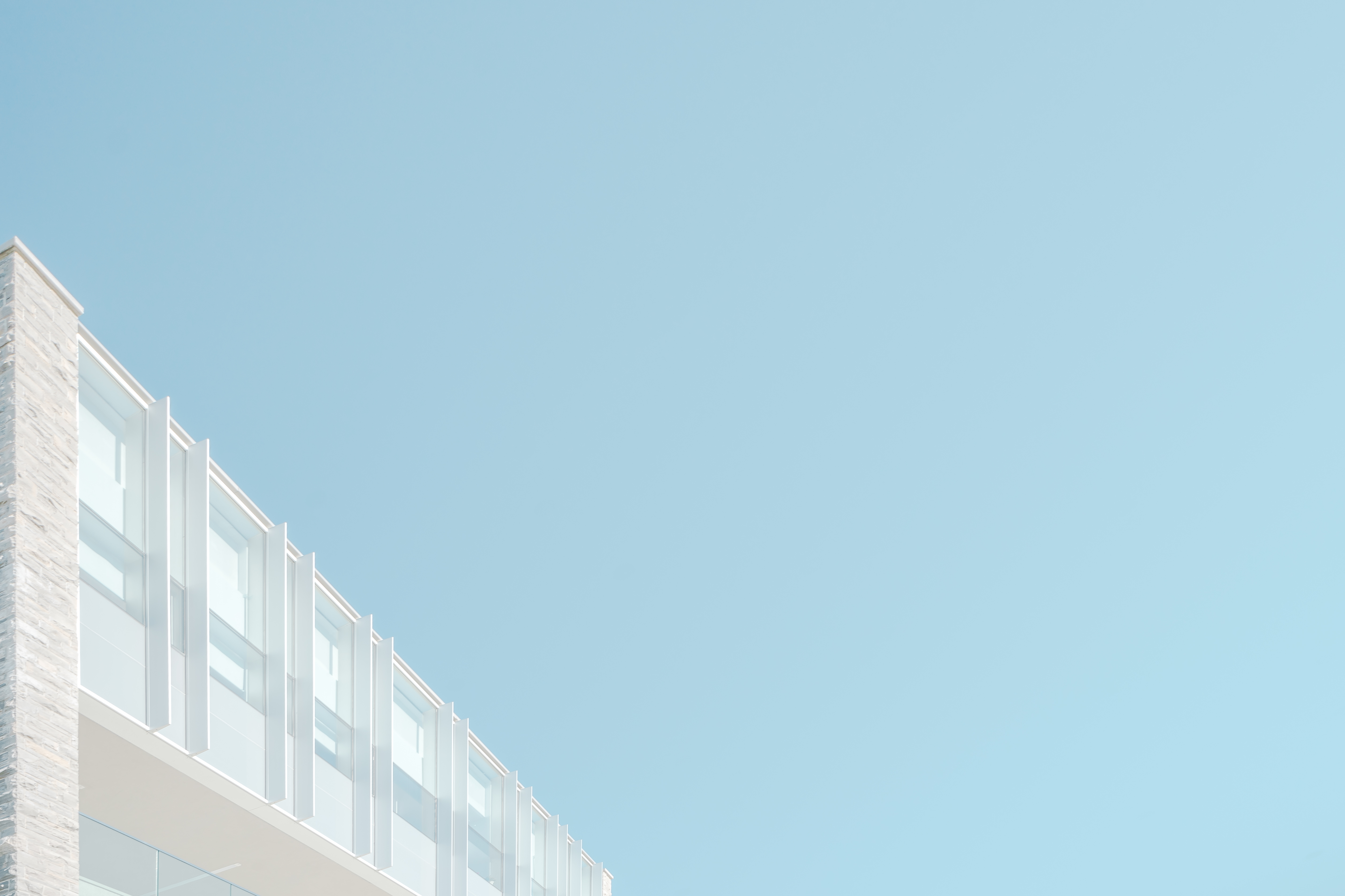 现代建筑与天空